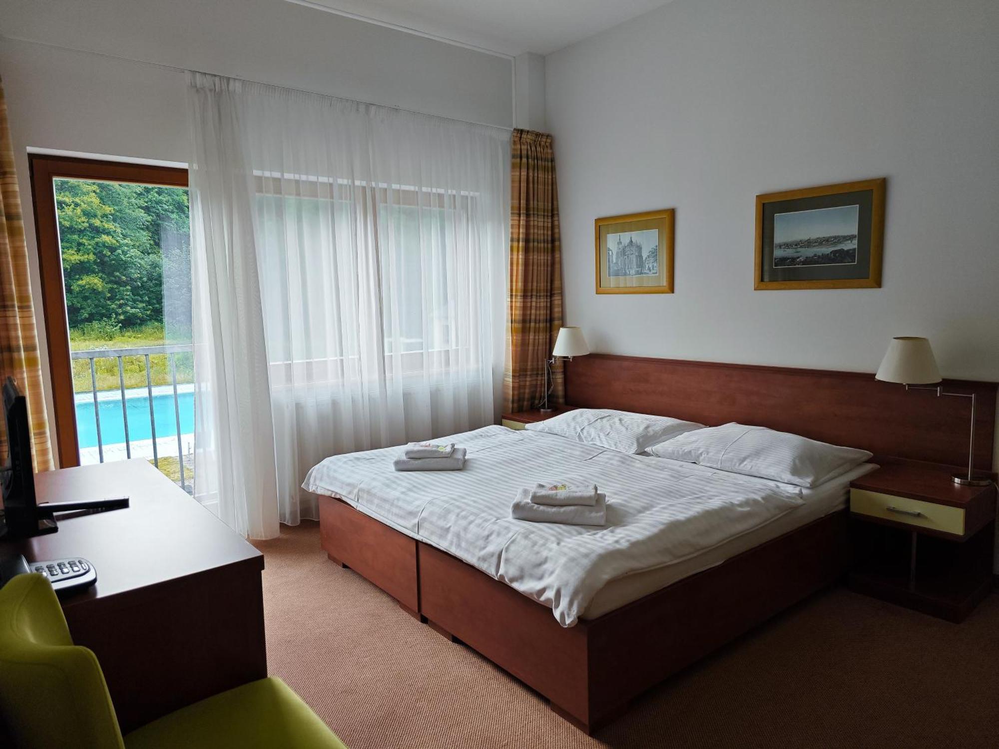Geyserpark Village Karlovy Vary Bagian luar foto
