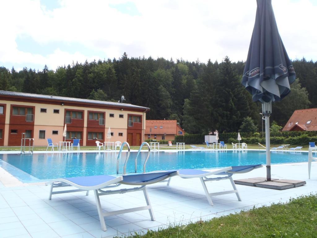 Geyserpark Village Karlovy Vary Bagian luar foto